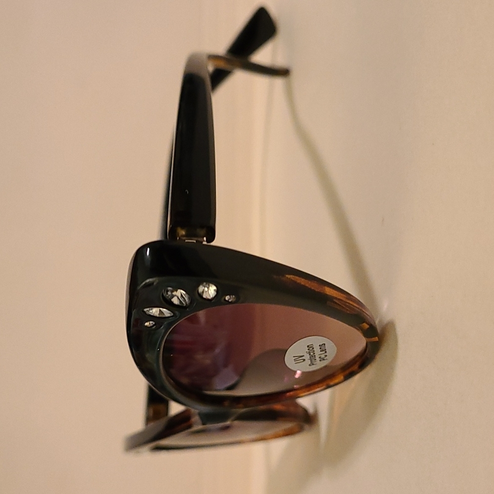 Cat Eye Rhinestone Sunglasses - Picture 4 of 5